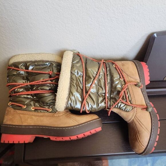 Sperry Top Sider Red Sole Thinsulate Faux Fur Lace Up Quilted Puffer Boot 9.5M - Picture 4 of 7